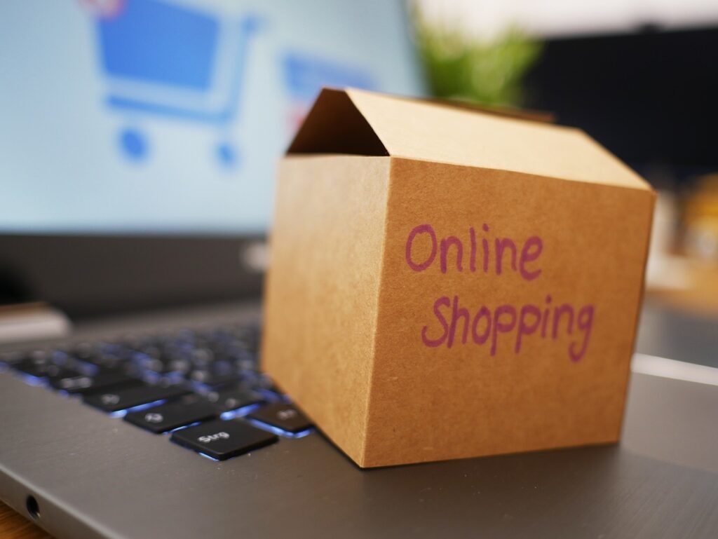 online-shopping-amazon-shop-4532460 online shopping, amazon, shop-4532460.jpg